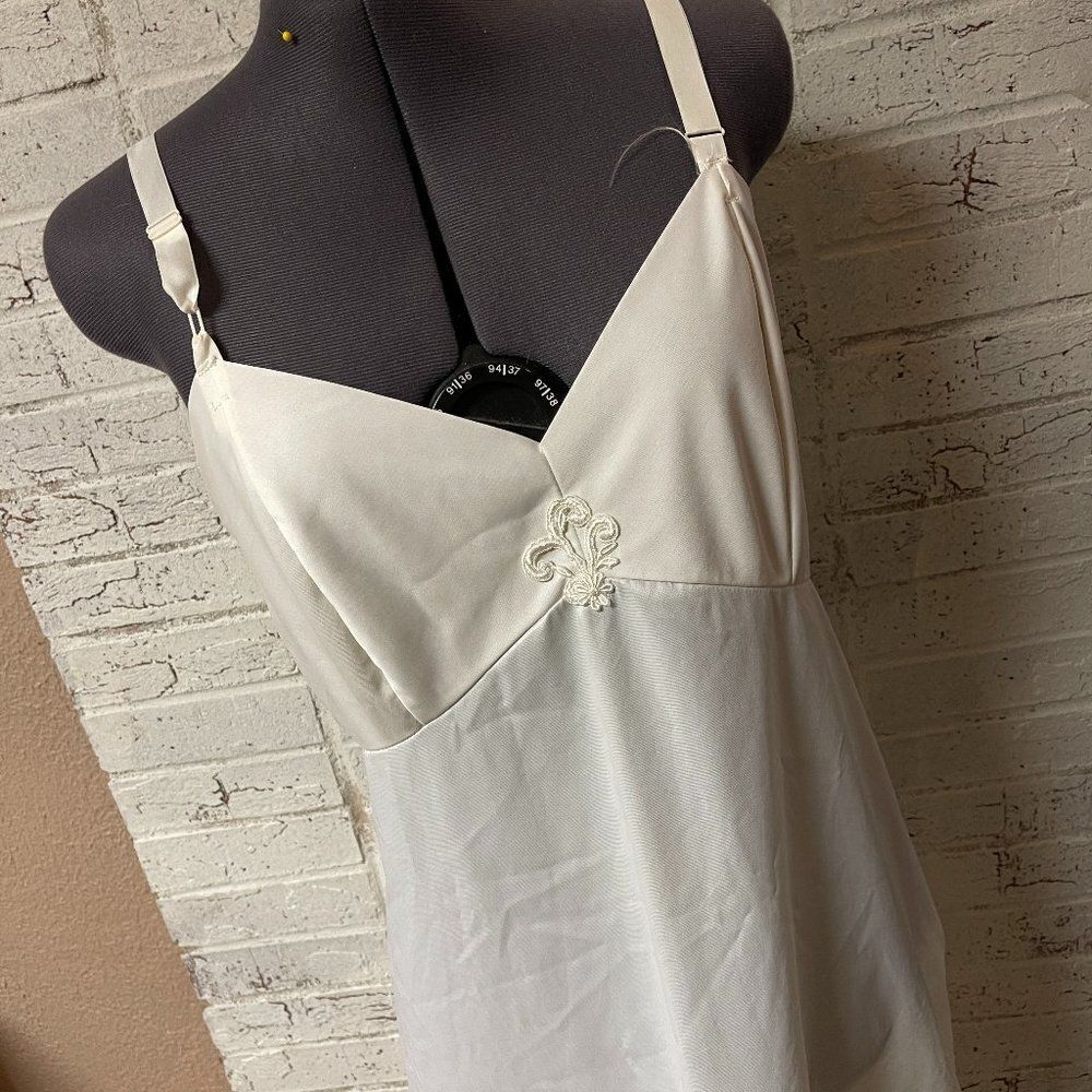 Vintage White Midi Slip Small